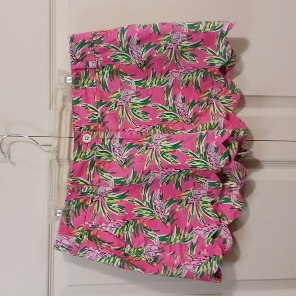 crown & ivy Pants - crown & ivy "Shelby" cotton flat front shorts - size 8